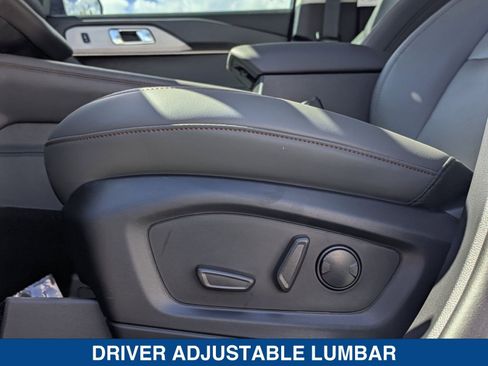 New 2025 Ford Explorer Active w/ Active Comfort Package image 25