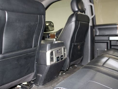 Used 2019 Ford F150 Lariat image 22