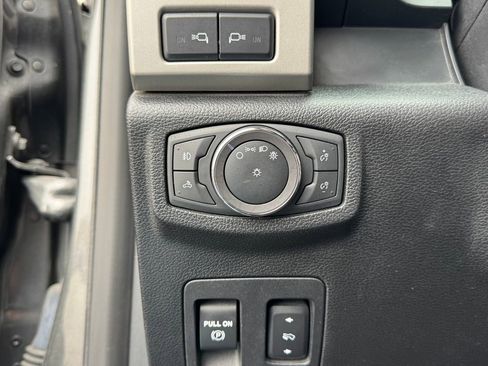 Used 2018 Ford F150 Lariat image 12