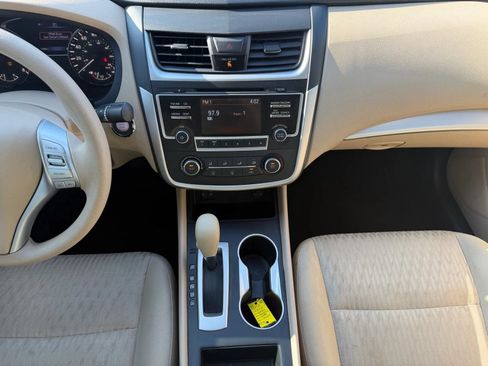 Used 2017 Nissan Altima 2.5 S w/ Power Driver Seat Package FWD image 23