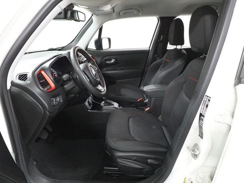 Used 2023 Jeep Renegade Trailhawk AWD/4WD image 23