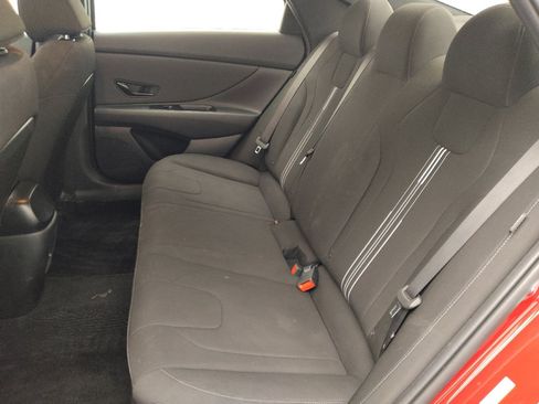 Used 2025 Hyundai Elantra Sport FWD image 18