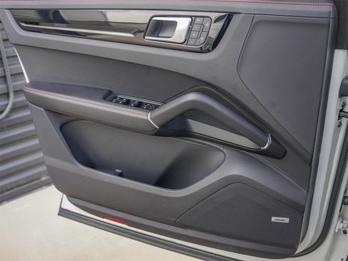 Used 2023 Porsche Cayenne GTS image 27