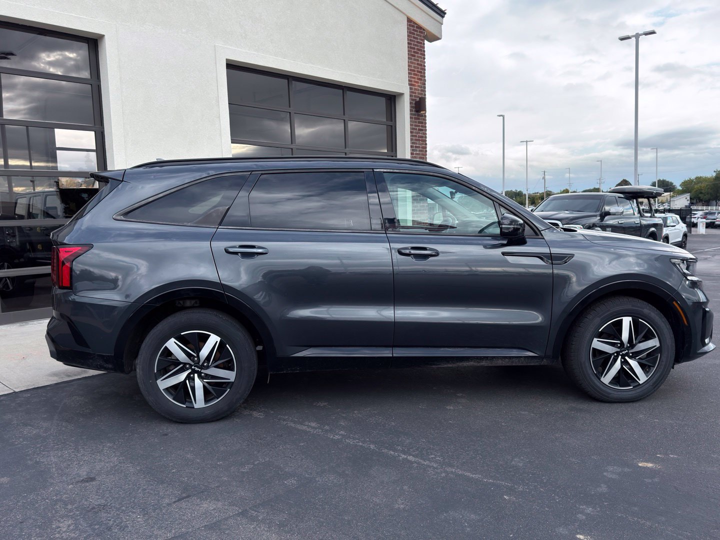 Used 2022 Kia Sorento S FWD image 44