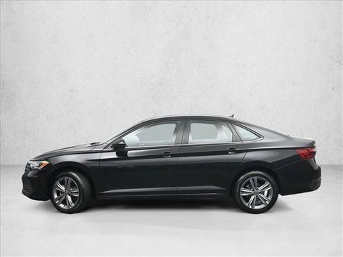 Used 2024 Volkswagen Jetta SE FWD image 7