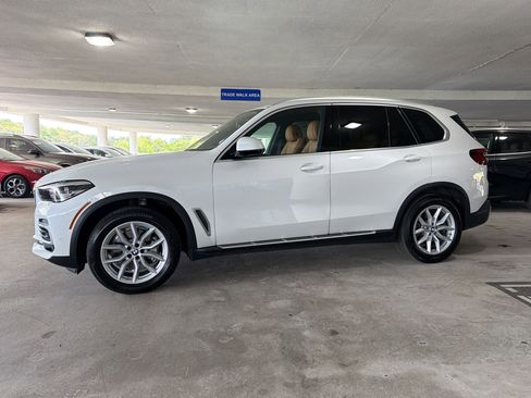 Used 2023 BMW X5 xDrive40i w/ Premium Package image 2