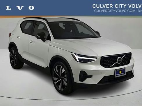 Used 2026 Volvo XC40 B5 Ultra w/ Climate Package AWD/4WD image 1