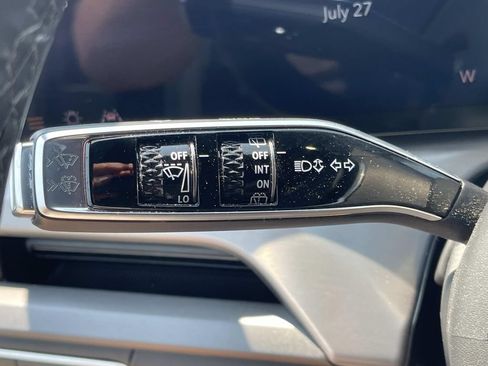 Certified 2026 Cadillac Vistiq Sport w/ LPO, Floor Liner Package AWD/4WD image 39