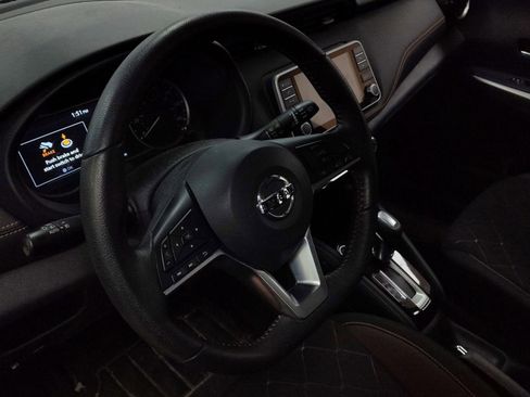 Used 2020 Nissan Kicks SR w/ Exterior Package image 13