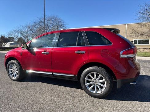 Used 2013 Lincoln MKX FWD image 6