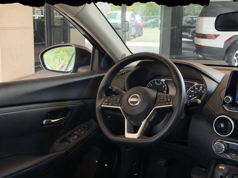 Used 2025 Nissan Sentra SV FWD image 29