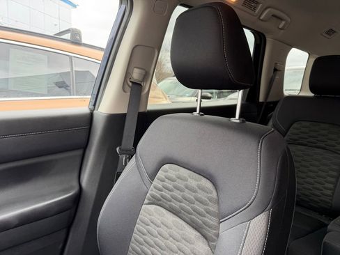 Used 2024 Nissan Pathfinder SV AWD/4WD image 24