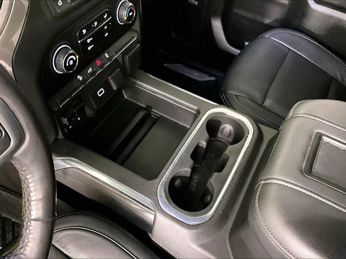 Used 2020 Chevrolet Silverado 1500 Custom Trail Boss w/ Custom Convenience Package AWD/4WD image 15