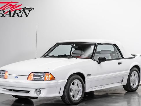 Used 1992 Ford Mustang GT RWD image 9