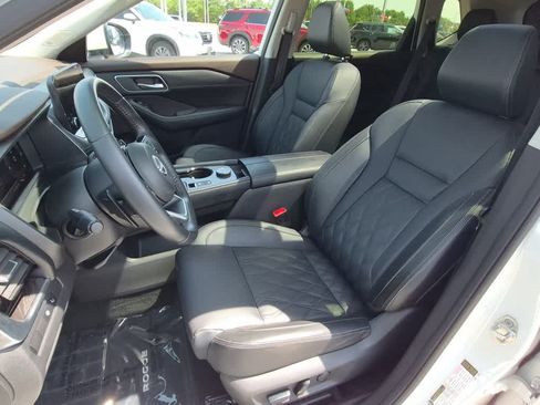 Used 2023 Nissan Rogue Platinum w/ Platinum Premium Package AWD/4WD image 11