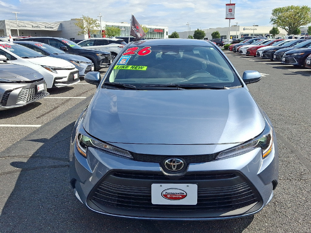 Used 2026 Toyota Corolla LE FWD image 2