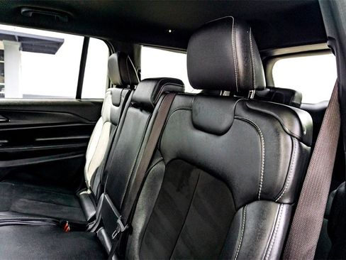 Used 2024 Jeep Grand Cherokee L Laredo image 26