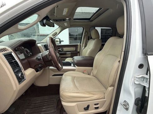 Used 2017 RAM 1500 Laramie w/ Convenience Group image 16