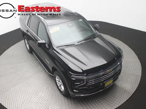 Used 2025 Chevrolet Tahoe LT AWD/4WD image 3