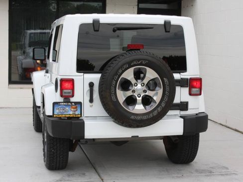 Used 2016 Jeep Wrangler Sahara AWD/4WD image 7