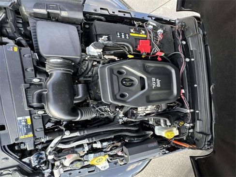 Used 2021 Jeep Wrangler Unlimited Sahara w/ Cold Weather Group image 10