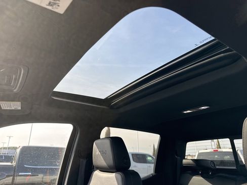 Used 2019 GMC Sierra 1500 AT4 w/ AT4 Premium Package image 13