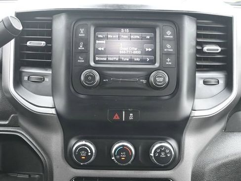Used 2024 RAM 3500 SLT w/ Quick Order Package 2YG SLT AWD/4WD image 17