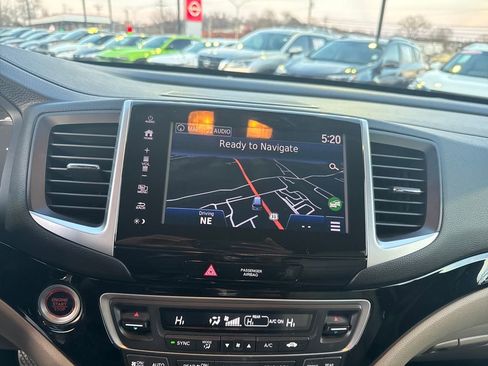 Used 2017 Honda Pilot Touring image 20