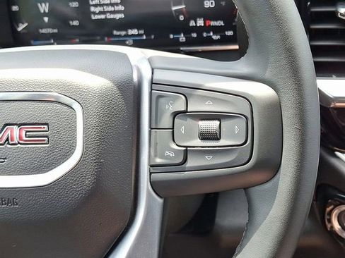 Used 2026 GMC Sierra 1500 SLT AWD/4WD image 22