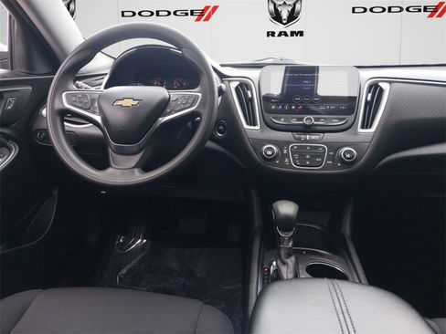 Used 2022 Chevrolet Malibu LT image 11