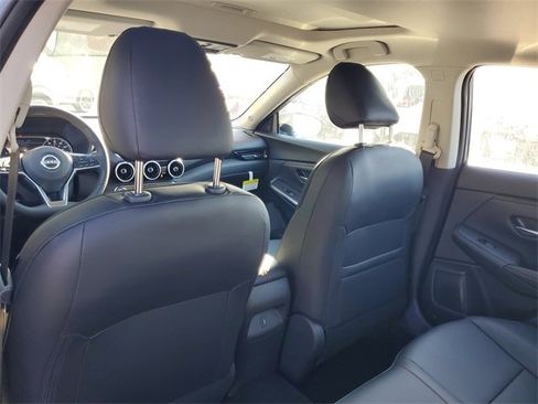 New 2025 Nissan Sentra SR w/ SR Premium Package image 25