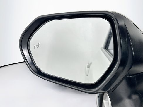 Used 2025 Toyota Camry LE image 16