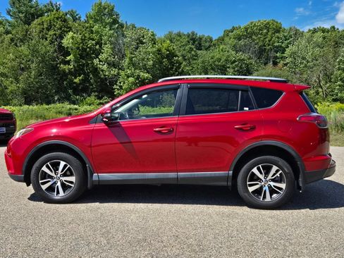 Used 2017 Toyota RAV4 XLE w/ Plus Special Value Package AWD/4WD image 2