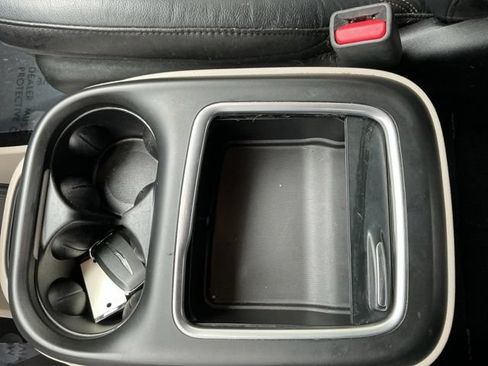 Used 2018 Chrysler Pacifica Touring-L Plus FWD image 30