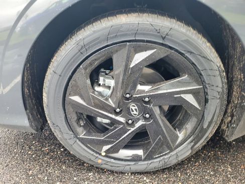 New 2026 Hyundai Elantra SEL Sport Premium FWD image 10