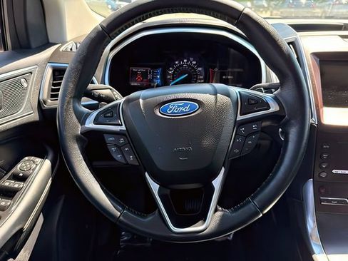 Used 2020 Ford Edge Titanium w/ Class II Trailer Tow Package AWD/4WD image 25