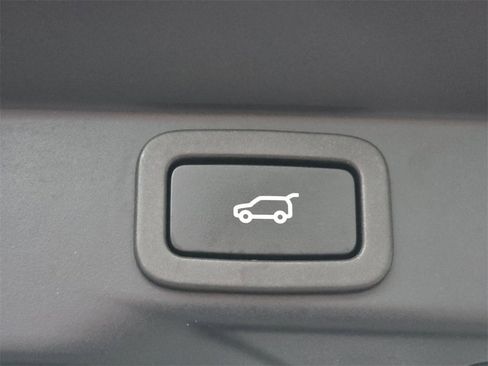 Used 2020 Land Rover Range Rover Sport HSE image 17