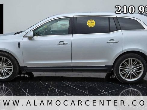 Used 2015 Lincoln MKT AWD w/ Equipment Group 201A image 2