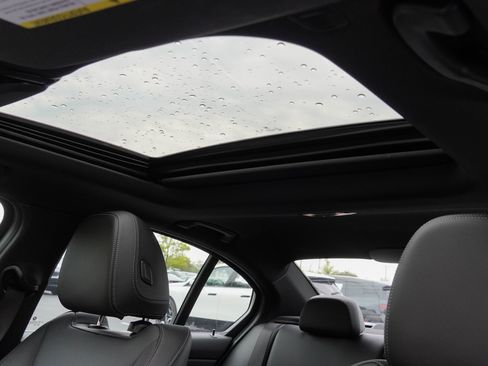 Used 2022 BMW 330i Sedan w/ Premium Package RWD image 14