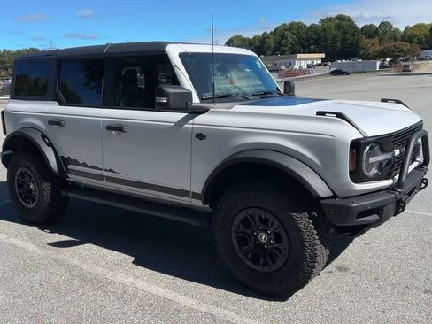 Used 2024 Ford Bronco Wildtrak image 15