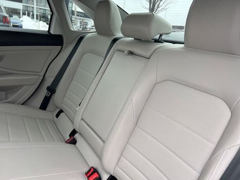 Used 2023 Volkswagen Jetta SE image 33