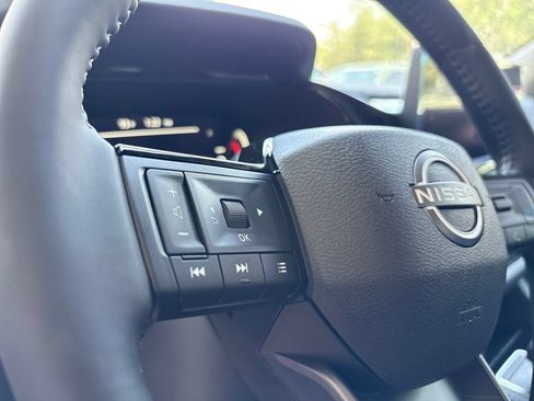 New 2026 Nissan Pathfinder SL FWD image 10