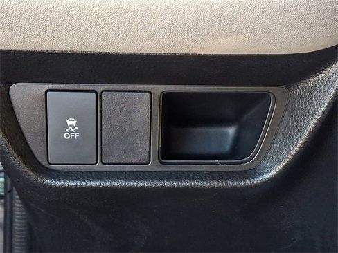 Certified 2026 Honda HR-V LX image 25