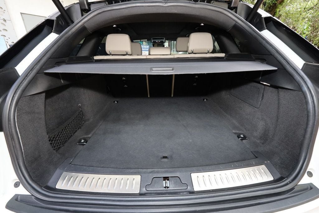 Used 2022 Land Rover Range Rover Velar R-Dynamic S AWD/4WD image 32