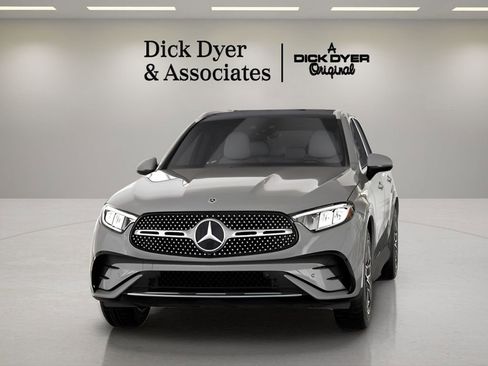 Used 2026 Mercedes-Benz GLC 300 image 32