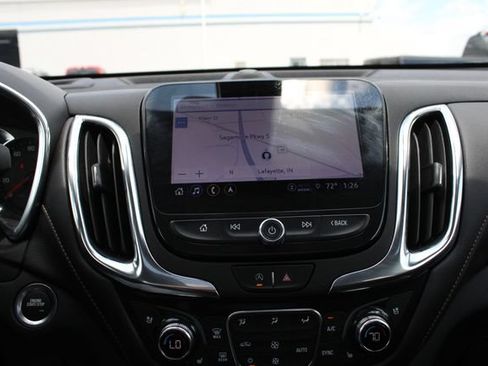 Used 2024 Chevrolet Equinox Premier AWD/4WD image 17