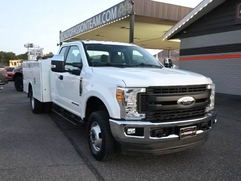 Used 2019 Ford F350 XL w/ XL Value Package AWD/4WD image 7
