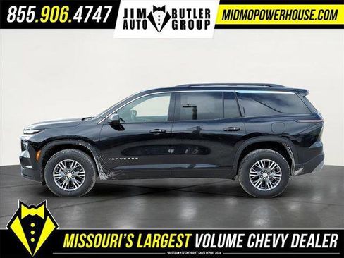 New 2026 Chevrolet Traverse LT w/ Driver Confidence Package FWD image 2