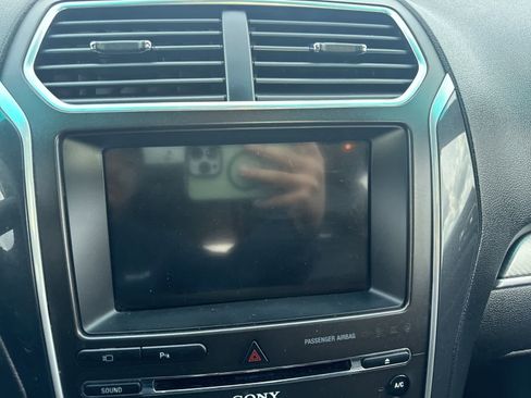 Used 2017 Ford Explorer Sport w/ Equipment Group 401A image 25