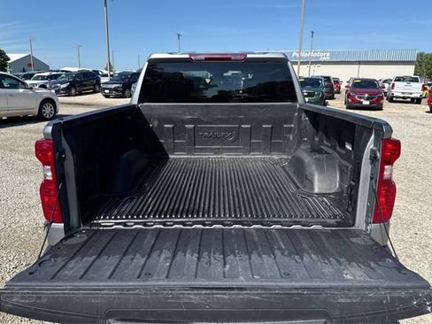 Used 2025 Chevrolet Silverado 1500 LT AWD/4WD image 12